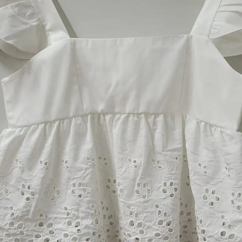 Garment finishing detail: eyelet