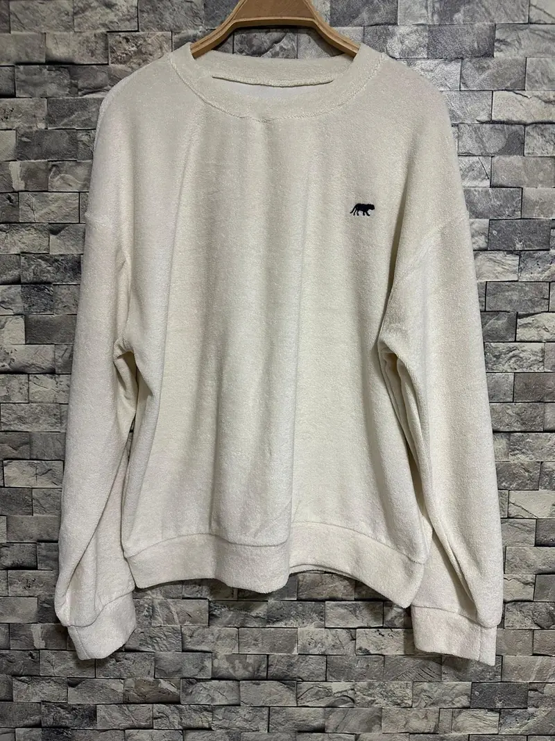 Knitted jersey streetwear piece produced by Cherryrose Textile